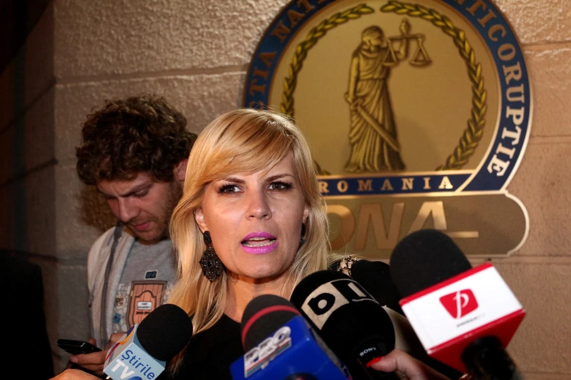 Elena Udrea a trecut din defensiva in ofensiva in mai putin de 24 de ore si schimbat agenda publica.