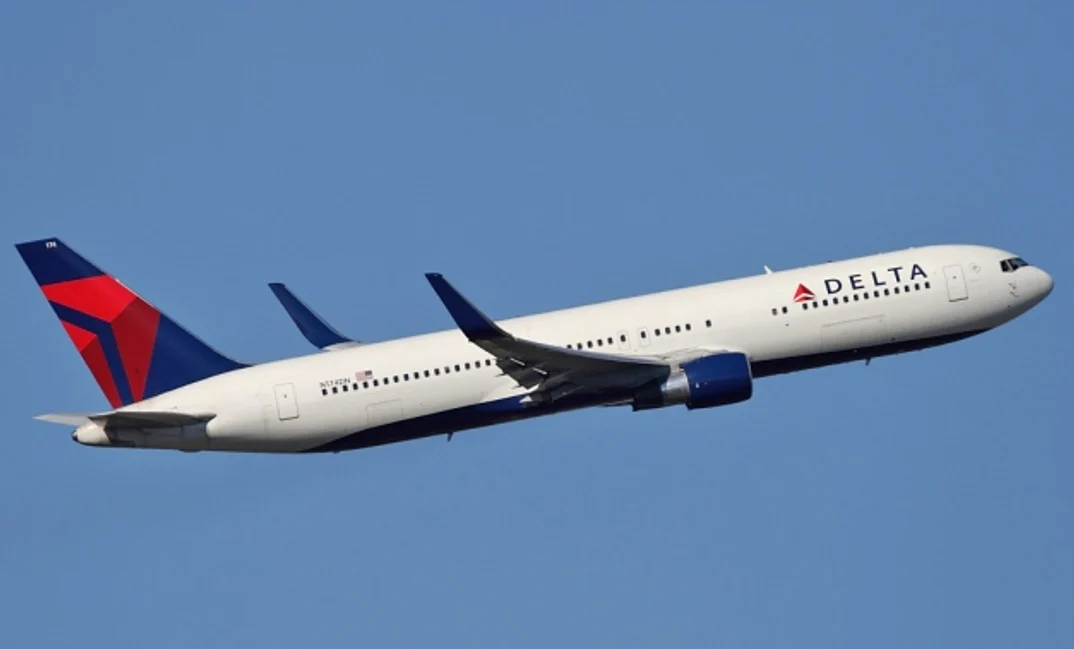 Adolescenta suferit traume grave în urma agresiunii de la bordul avionului FOTO arhivă Adevărul