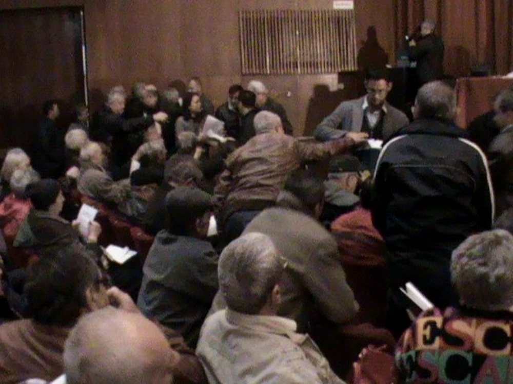 Administratorii au primit noile modele de contracte FOTO Corina Macavei