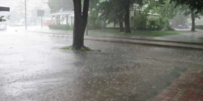 Sâmbătă sunt așteptate ploi de Cod Portocaliu FOTO: arhiva Adevărul