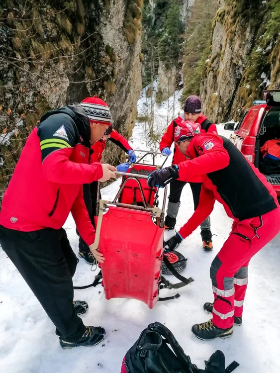 Bărbatul nu a mai putut fi salvat Foto: Facebook Salvamont