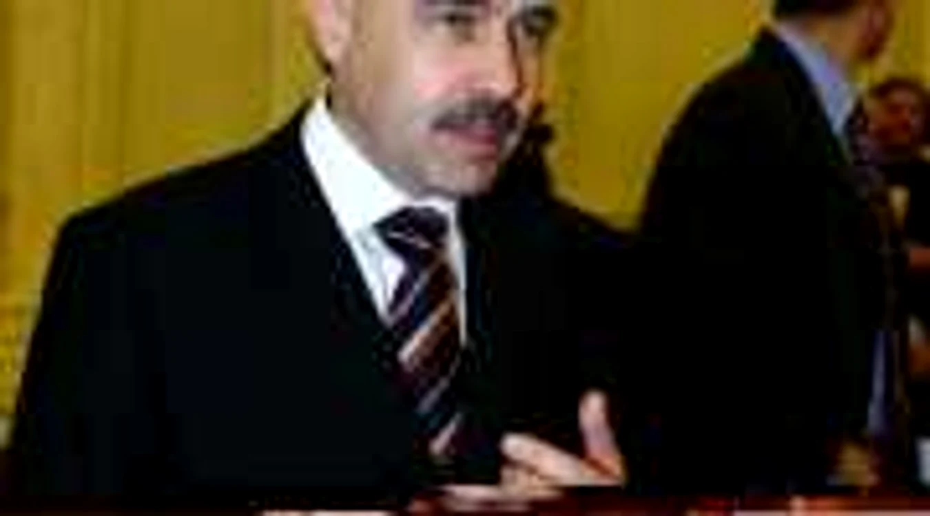 Pogea le cere parlamentarilor să aprobe bugetul pe 2010 până la finele anului