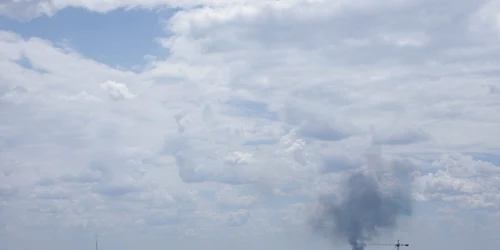 Incendiu la un centru de colectare a deşeurilor din strada Bârsăneşti din Bucuresti FOTO Inquam Photos / Octav Ganea