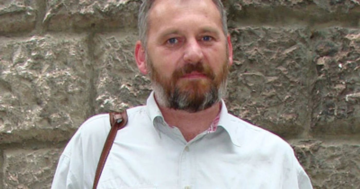 Arad: PORTRET / Peter Hugel ţine istoria  în muzeu