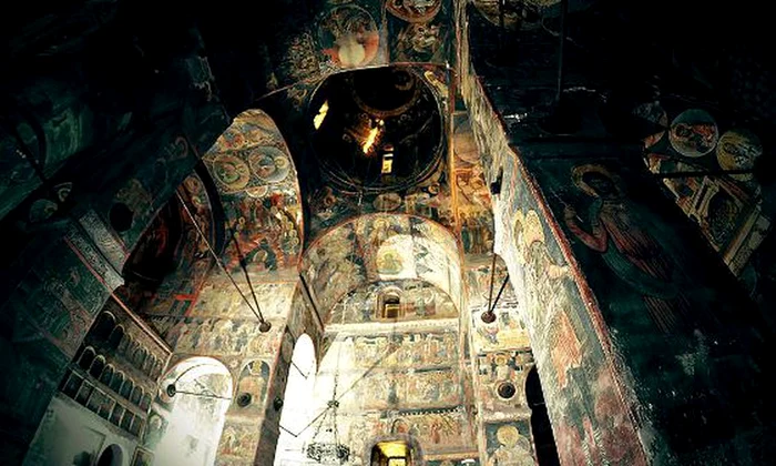 Influenţa ciumei în contextul istoric  al Bisericii Domneşti  de la Argeş jpeg