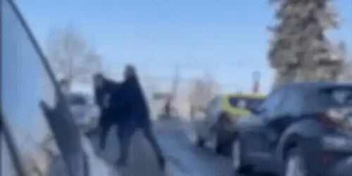 bătaie în trafic botosani gif