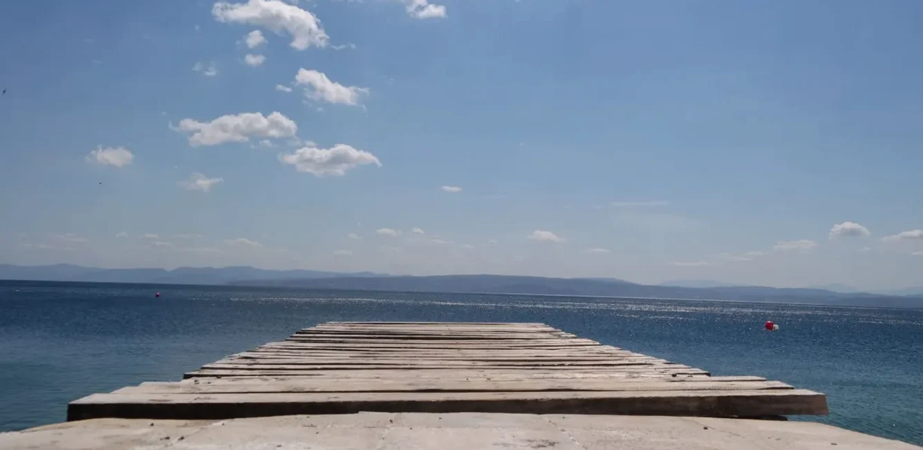 Un român a murit pe o plaja din Grecia FOTO: Eurokinissi / Giorgios Kontarinis