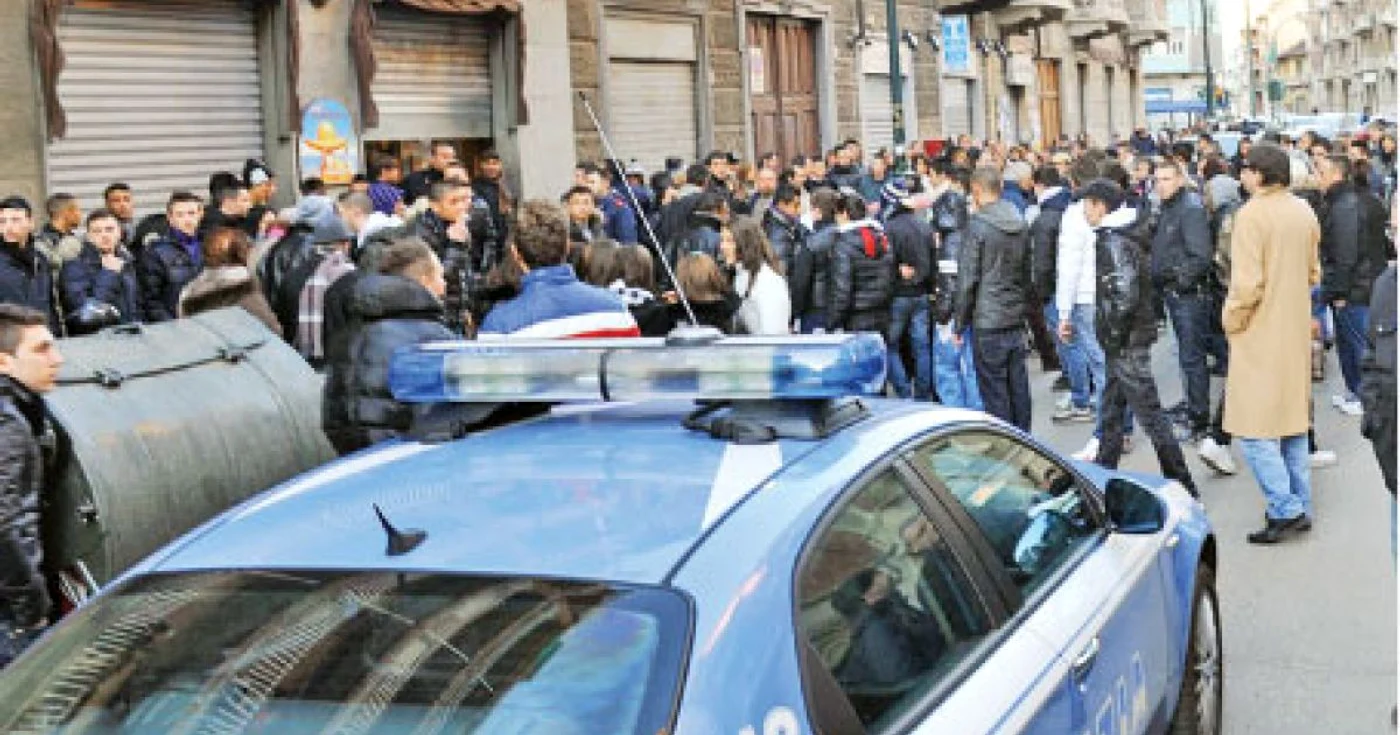 Italienii au manifestat în faţa casei din Torino a adolescentului român ucis 