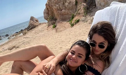 1 selena gomez costum de baie jpg jpeg