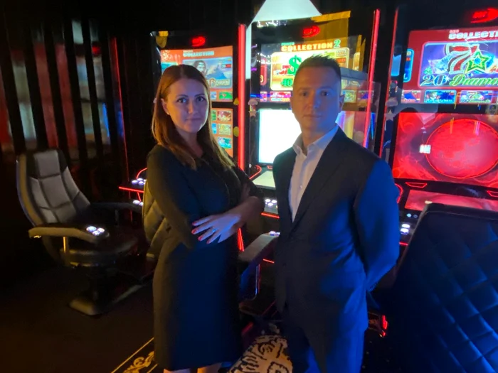 Sorin Georgescu și Ioana Bazavan, director general MaxBet,spun că industria este în copals 