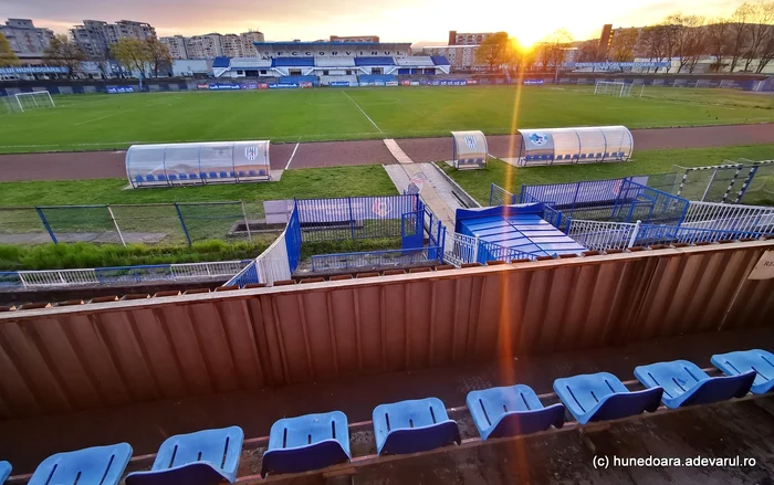 Stadionul Michael Klein din Hunedoara va fi demolat. Foto: Daniel Guță