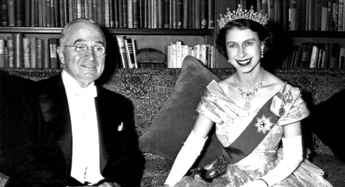 Elisabeta, pe atunci încă prințesă moștenitoare, l-a întâlnit pe Harry Truman în noiembrie 1951.