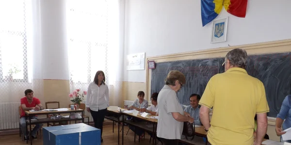 sectie de votare in turnu severin FOTO Corina Macavei 