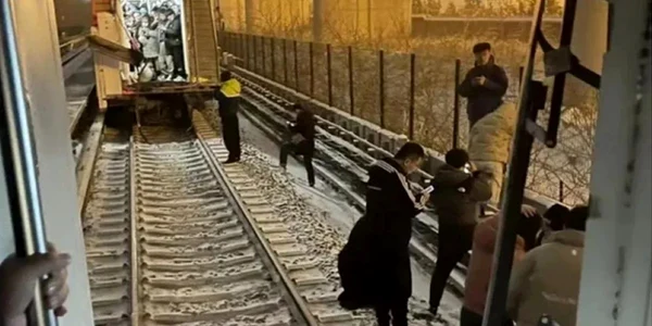 Accident la metroul din Beijing  Foto Weibo via BBC jpg
