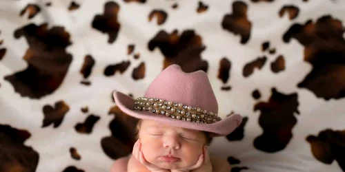 Cei mai adorabili bebeluşi surprinşi de fotograful Chelsea Lietz. FOTO Photoland Caters