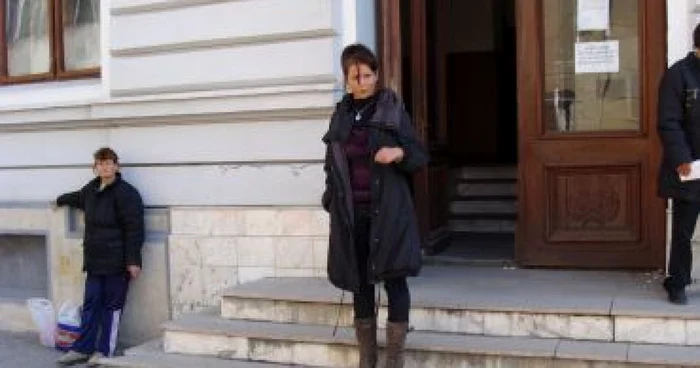 Craiova: EXCLUSIV/Iubita tânărului ucis de Cocoană se teme să mai meargă pe stradă
