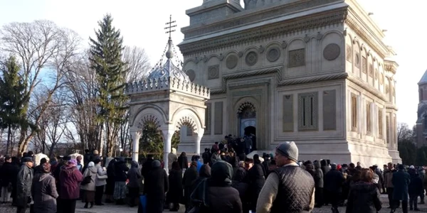 pelerinaj manastirea curtea de arges