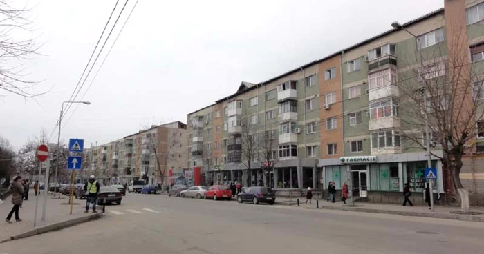 Multe blocuri din municipiul Slatina se prezintp cu scările interioare într-o stare degradată... (Foto: Mugurel Manea)