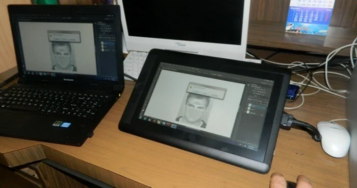 Tehnicianul criminalist a primit şi un laptop şi o tabletă echipate cu software care să îi uşureze munca FOTO: IPJ BN