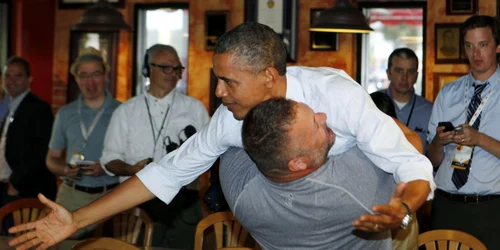 Obama imbratisare pizza. reuters