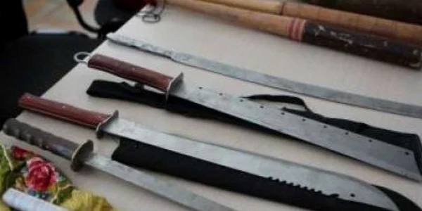 Arsenal de arme albe FOTO Arhivă