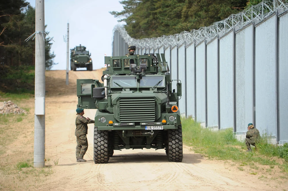 Polonia pregătește fortificații anti-drone în valoare de 2 miliarde de euro de-a lungul frontierei de est