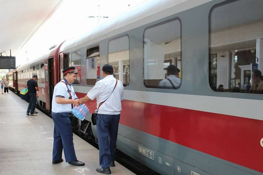 Guvernul a tăiat tichetele de masă ale angajaților CFR și Metrorex. Grindeanu le cere înapoi DOCUMENT