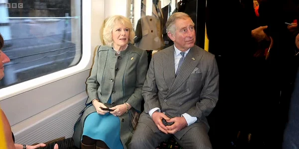 Charles si Camilla metrou BBC jpg