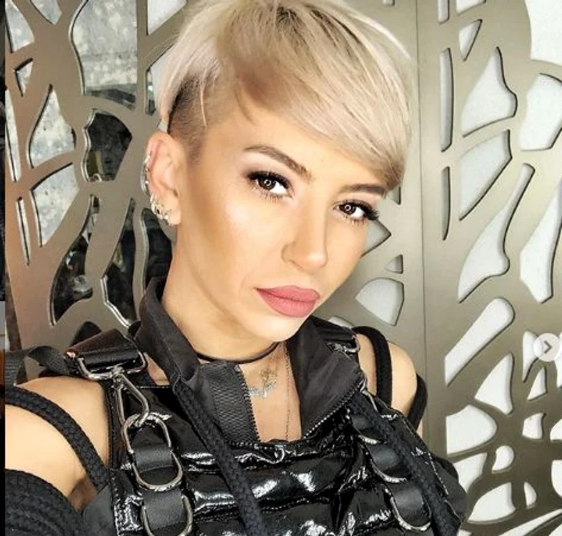 
    Giulia are o siluetă ca trasă prin inelFoto: arhivă personală  