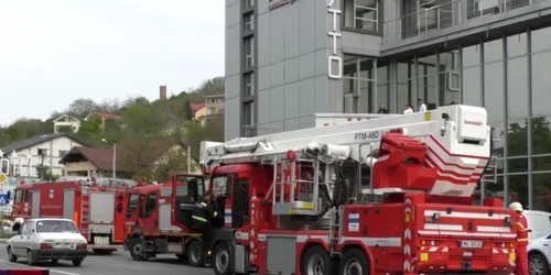 incendiu hotel razvan rat