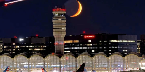 Zborurile au fost oprite pe Aeroportul Naţional Ronald Reagan din Washington, FB  Aeroportul Naţional Ronald Reagan din Washington, jpg