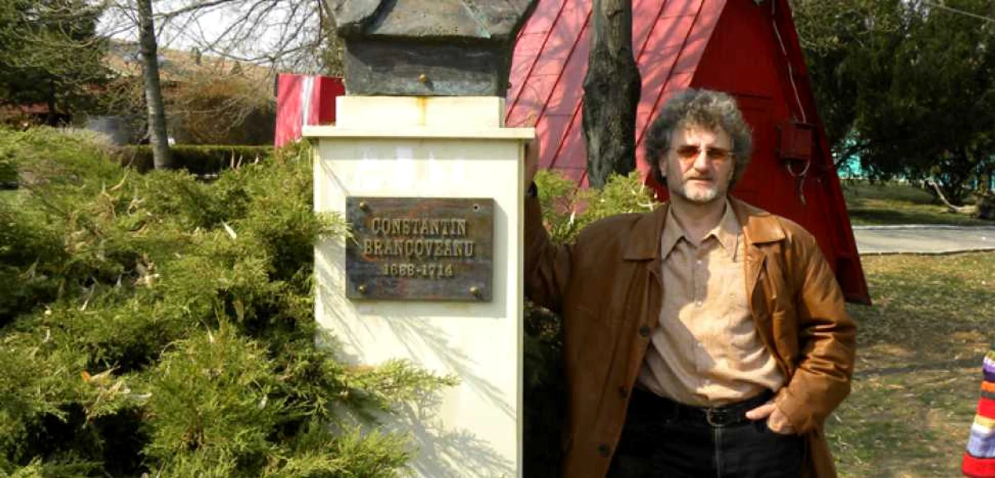 Olimpiu Eli Petre