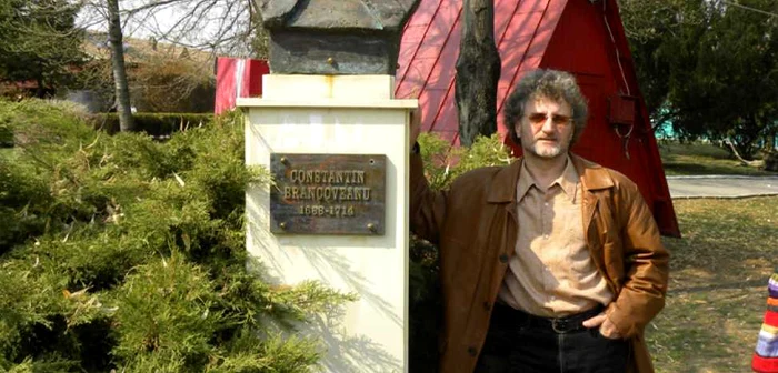Olimpiu Eli Petre