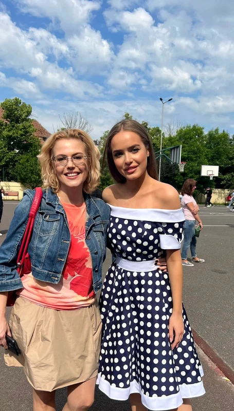 Raluca Moianu, alături de fiica sa. Sursă: Click!