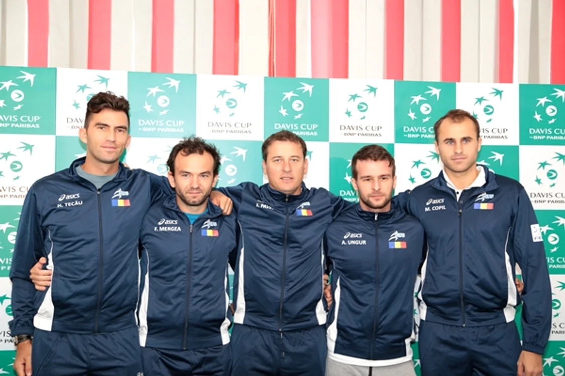 
    Horia Tecău, Florin Mergea, Andrei Pavel, Adi Ungur şi Marius Copil pregătesc meciul cu Slovenia  