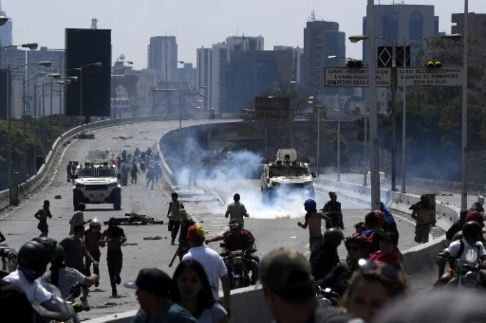 Proteste violente Venezuela - 30 aprilie FOTO AFP