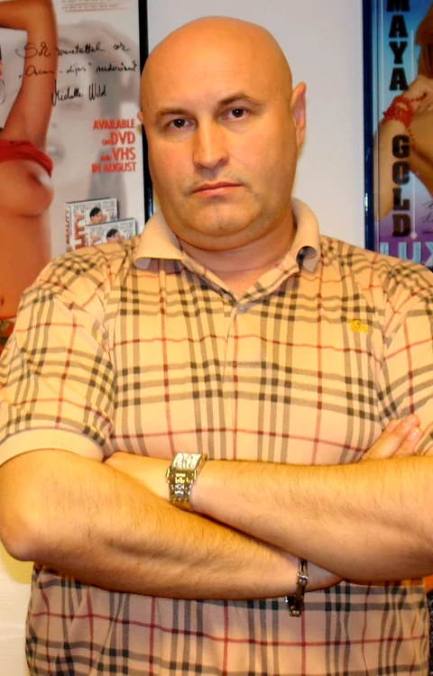 
    Zoltan Nagy este cel mai cunoscut producător de filme porno din România (foto: .goldengate-ro.com)  