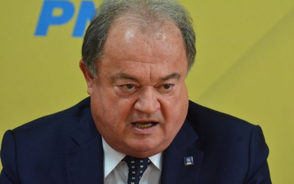Senatorul PNL Vasile Blaga nu exclude o alianță PSD-AUR. „Joacă la două capete”. Pe cine acuză de creșterea ROBOR și a euro în raport cu leul