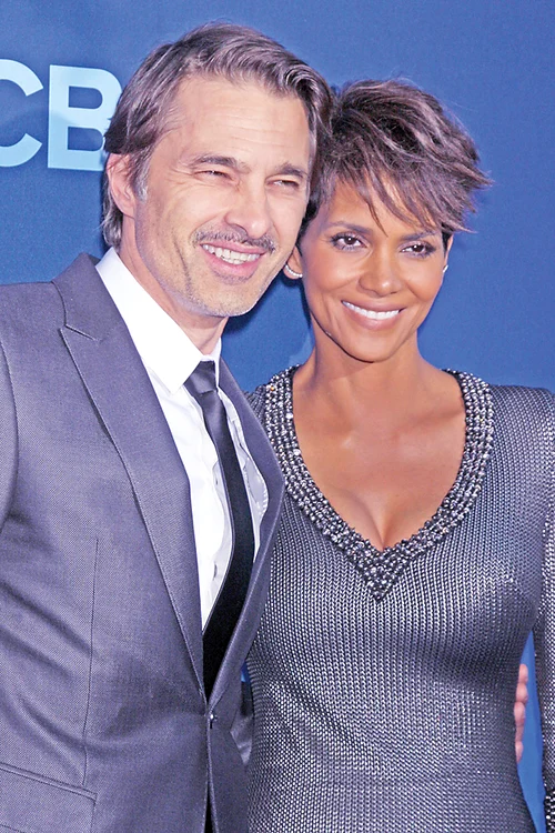 
    Halle Berry şi Olivier MartinezFoto: Guliver/Splashnews/Photoland/Wenn  