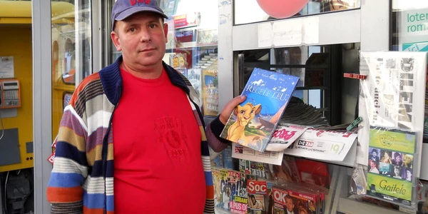 Marcel Ţîrlea a cumpărat primul volum din colecţie 