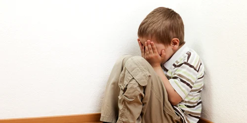 copil trist shutterstock 79602586 jpeg