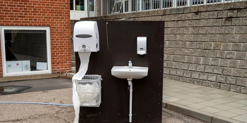 Danemarca. Chiuvetă în aer liber în apropierea unei şcoli FOTO SHUTTERSTOCK