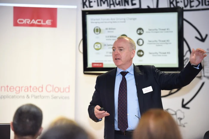 Paul Flannery, Oracle.