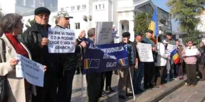 Pensionarii sunt decişi să-şi apere drepturile prin noi acţiuni de protest, foto: Bogdan Dimofte 