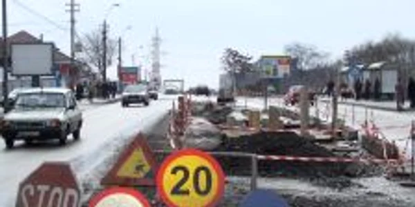 Şoferii vor circula cu dificultate cel puţin încă patru luni