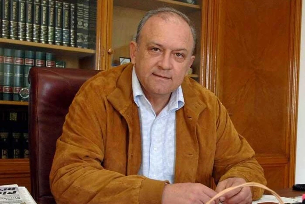 A murit Ioan Mihai Roşca, fost director general al Agenţiei Naţionale de Presă Agerpres. A fost purtătorul de cuvânt al Guvernului Văcăroiu