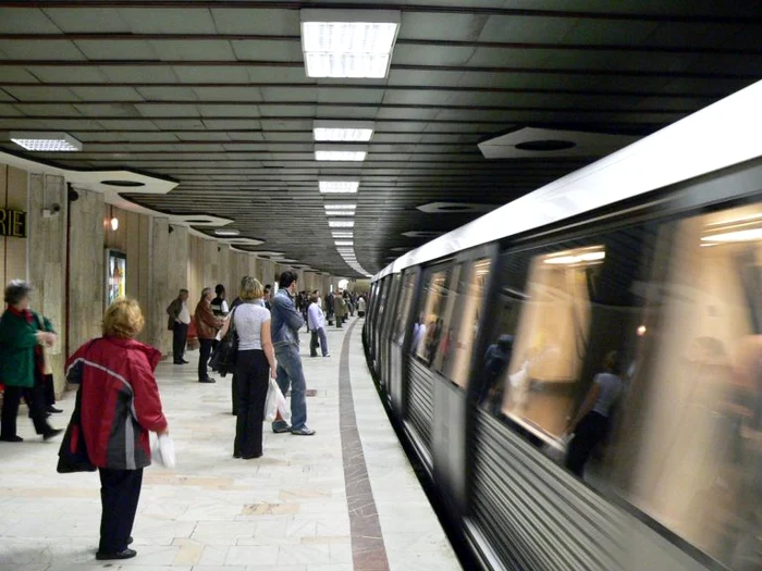 O nouă defecţiune la metrou. Al treilea blocaj în doar două săptămâni