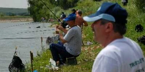 Bacău: Jurnaliștii sunt invitați la pescuit