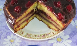 tort cu crema de ciocolata si visine jpeg