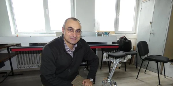 antrenorul de roboticieni slatina